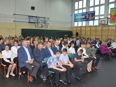 Zdjęcie z rozdania stypendium Wójta Gminy Gościeradów