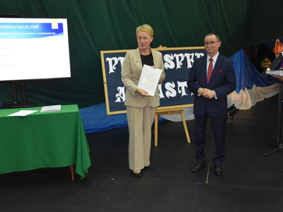 Zdjęcie z rozdania stypendium Wójta Gminy Gościeradów