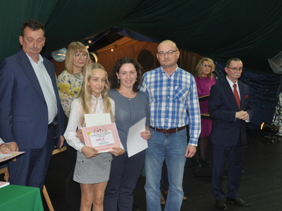 Zdjęcie z rozdania stypendium Wójta Gminy Gościeradów