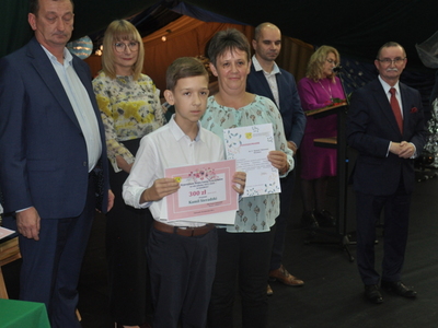 Zdjęcie z rozdania stypendium Wójta Gminy Gościeradów