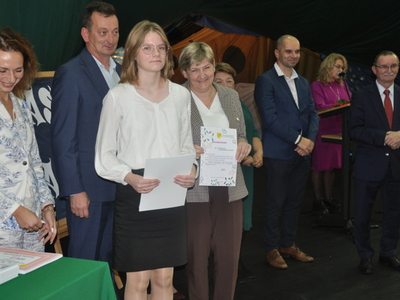 Zdjęcie z rozdania stypendium Wójta Gminy Gościeradów