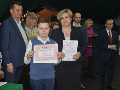 Zdjęcie z rozdania stypendium Wójta Gminy Gościeradów