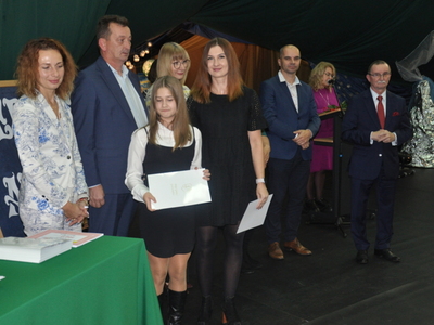 Zdjęcie z rozdania stypendium Wójta Gminy Gościeradów