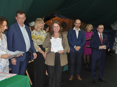 Zdjęcie z rozdania stypendium Wójta Gminy Gościeradów