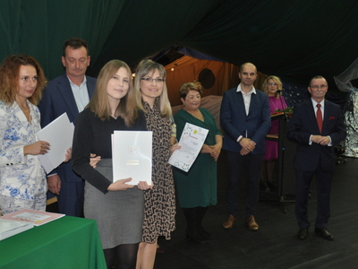 Zdjęcie z rozdania stypendium Wójta Gminy Gościeradów