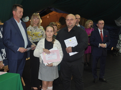 Zdjęcie z rozdania stypendium Wójta Gminy Gościeradów