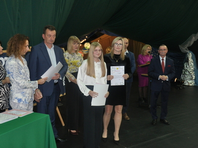 Zdjęcie z rozdania stypendium Wójta Gminy Gościeradów