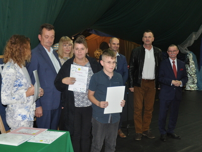 Zdjęcie z rozdania stypendium Wójta Gminy Gościeradów