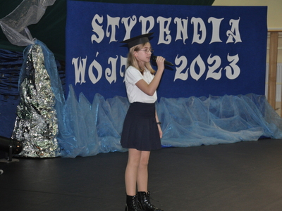 Zdjęcie z rozdania stypendium Wójta Gminy Gościeradów