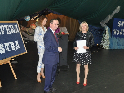 Zdjęcie z rozdania stypendium Wójta Gminy Gościeradów