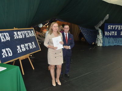 Zdjęcie z rozdania stypendium Wójta Gminy Gościeradów