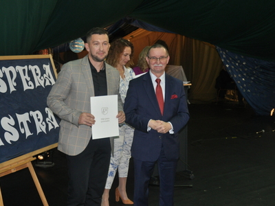 Zdjęcie z rozdania stypendium Wójta Gminy Gościeradów