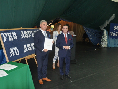 Zdjęcie z rozdania stypendium Wójta Gminy Gościeradów