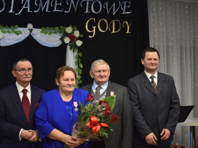 Zdjęcie ze Złotych i Diamentowych Godów w Gminie Gościeradów