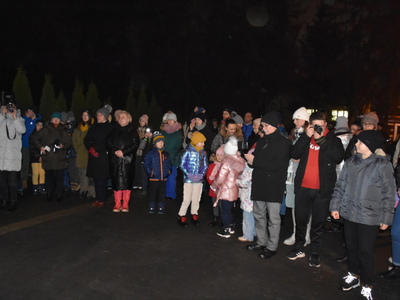 Zdjęcie z przekazania Betlejemskiego Światła Pokoju w gminie Gościeradów
