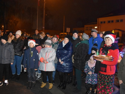Zdjęcie z przekazania Betlejemskiego Światła Pokoju w gminie Gościeradów