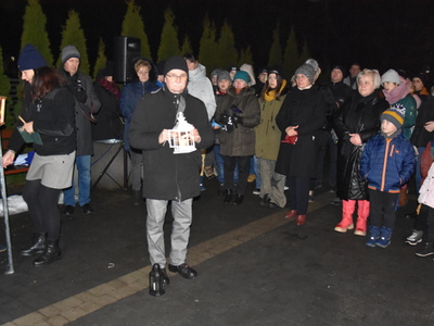 Zdjęcie z przekazania Betlejemskiego Światła Pokoju w gminie Gościeradów