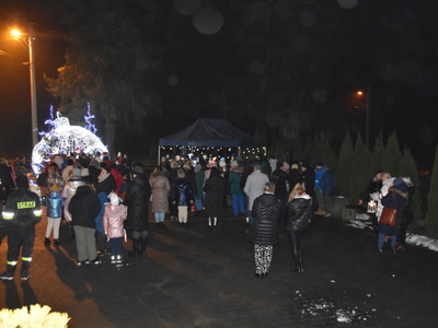 Zdjęcie z przekazania Betlejemskiego Światła Pokoju w gminie Gościeradów