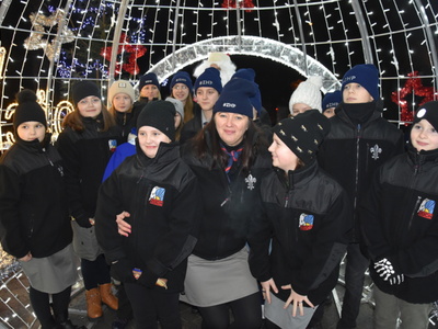 Zdjęcie z przekazania Betlejemskiego Światła Pokoju w gminie Gościeradów