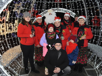 Zdjęcie z przekazania Betlejemskiego Światła Pokoju w gminie Gościeradów