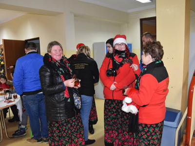 Zdjęcie z przekazania Betlejemskiego Światła Pokoju w gminie Gościeradów