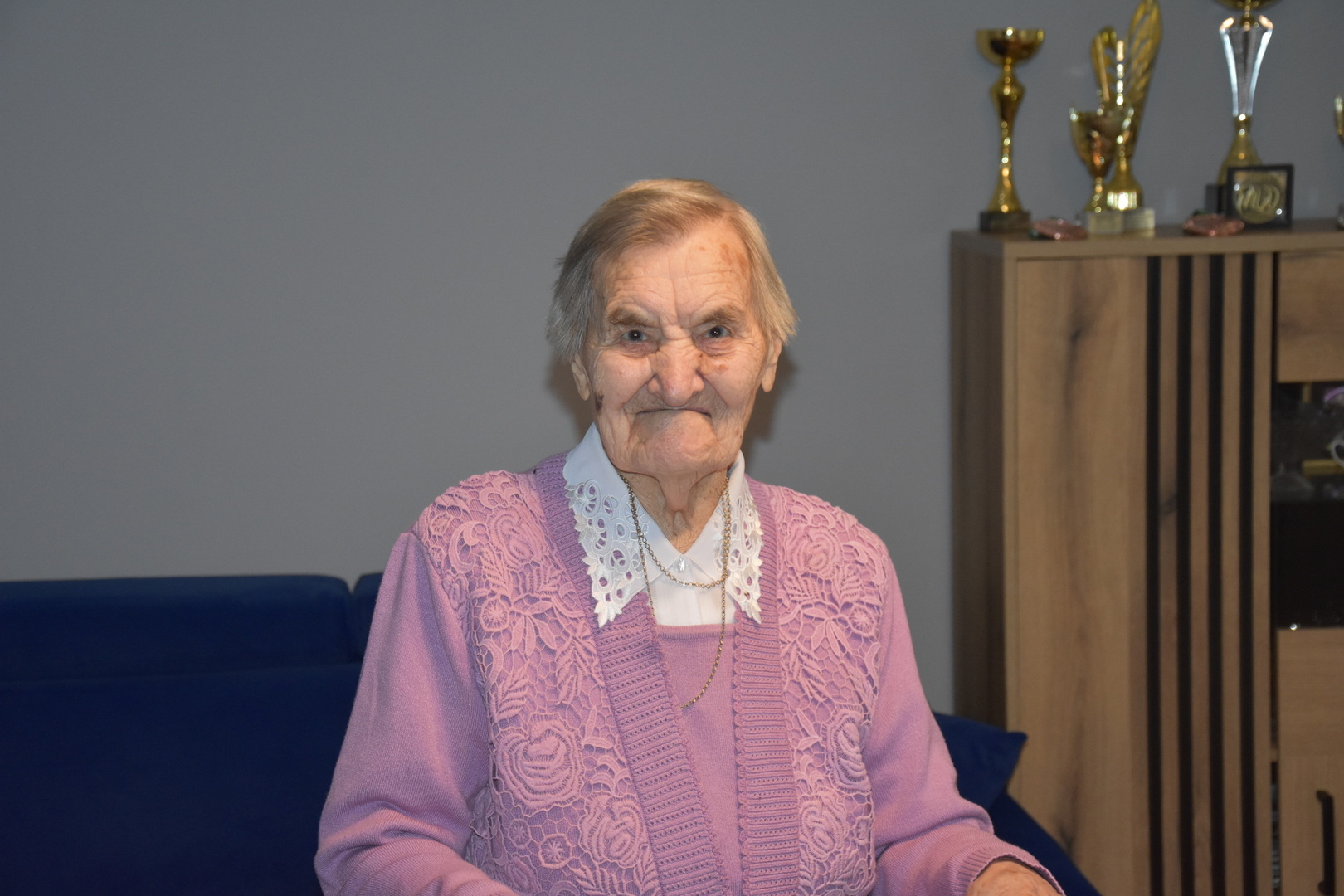 Zdjęcie z wizyty u 100-latki mieszkającej w Gminie Gościeradów