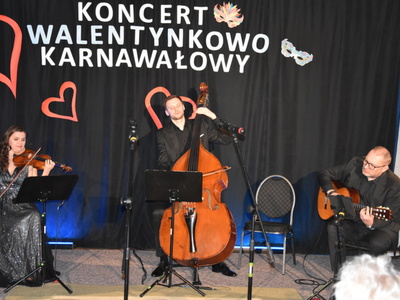 Zdjęcie z ,,Koncertu walentynkowo - karnawałowego" w Gościeradowie