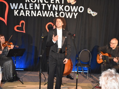 Zdjęcie z ,,Koncertu walentynkowo - karnawałowego" w Gościeradowie