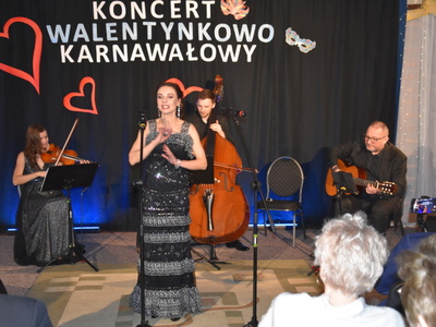 Zdjęcie z ,,Koncertu walentynkowo - karnawałowego" w Gościeradowie