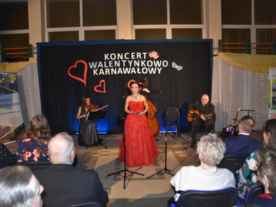 Zdjęcie z ,,Koncertu walentynkowo - karnawałowego" w Gościeradowie