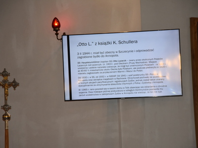 Zdjęcia z wystąpienia dot. zbrodni w Szczecynie i Wólce Szczeckiej w 1944 r.