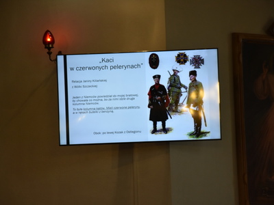 Zdjęcia z wystąpienia dot. zbrodni w Szczecynie i Wólce Szczeckiej w 1944 r.