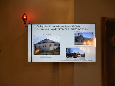 Zdjęcia z wystąpienia dot. zbrodni w Szczecynie i Wólce Szczeckiej w 1944 r.