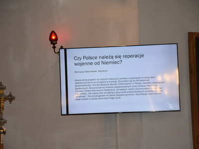 Zdjęcia z wystąpienia dot. zbrodni w Szczecynie i Wólce Szczeckiej w 1944 r.