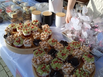 Zdjęcie z Charytatywnego Kiermaszu Ciast i akcji krwiodawstwa