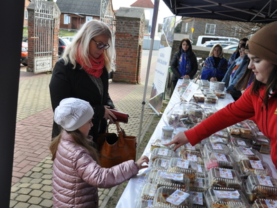 Zdjęcie z Charytatywnego Kiermaszu Ciast