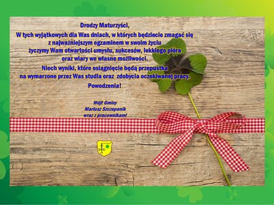 Zdjęcie kończyn z życzeniami dla Maturzystów
