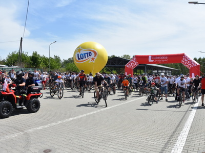 Zdjęcie z III RAJDU ROWEROWEGO ,,Z KONSTYTUCJĄ NA ROWERZE”