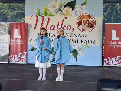 Zdjęcie z Przeglądu Pieśni Maryjnej w Księżomierzy