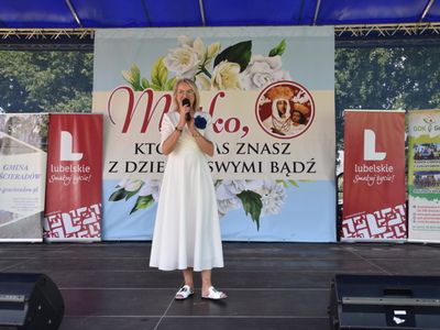 Zdjęcie z Przeglądu Pieśni Maryjnej w Księżomierzy