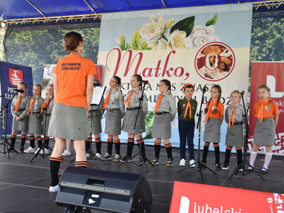 Zdjęcie z Przeglądu Pieśni Maryjnej w Księżomierzy
