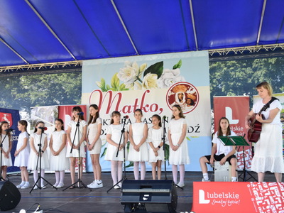 Zdjęcie z Przeglądu Pieśni Maryjnej w Księżomierzy