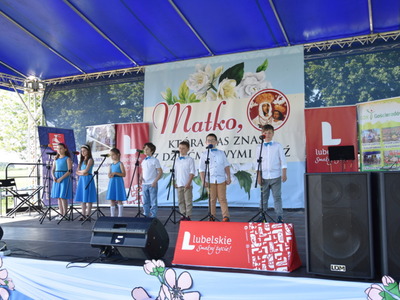 Zdjęcie z Przeglądu Pieśni Maryjnej w Księżomierzy