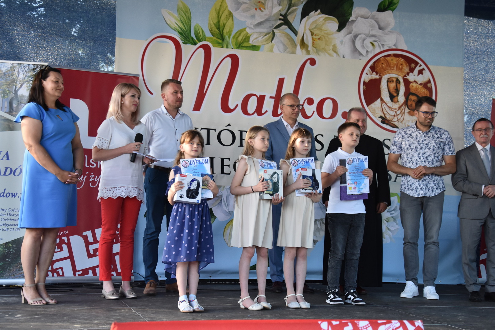 Zdjęcie z Przeglądu Pieśni Maryjnej w Księżomierzy