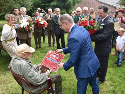 Zdjęcie ze 100-lecia mieszkańca gminy Gościeradów