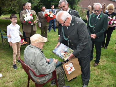 Zdjęcie ze 100-lecia mieszkańca gminy Gościeradów