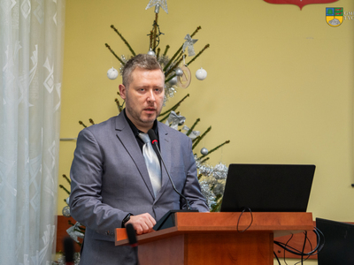 Złożenia ślubowania przez nauczyciela Marka Wotę.