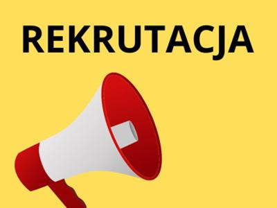 Na żółtym tle wyraz REKRUTACJA oraz obraz przedstawiający megafon.