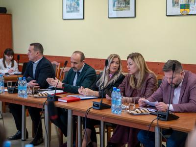 Zdjęcie wykonano podczas XII Sesji Rady Miejskiej w Tychowie 