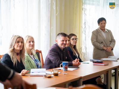 Na zdjęciu pracownicy Urzędu Miejskiego w Tychowie 